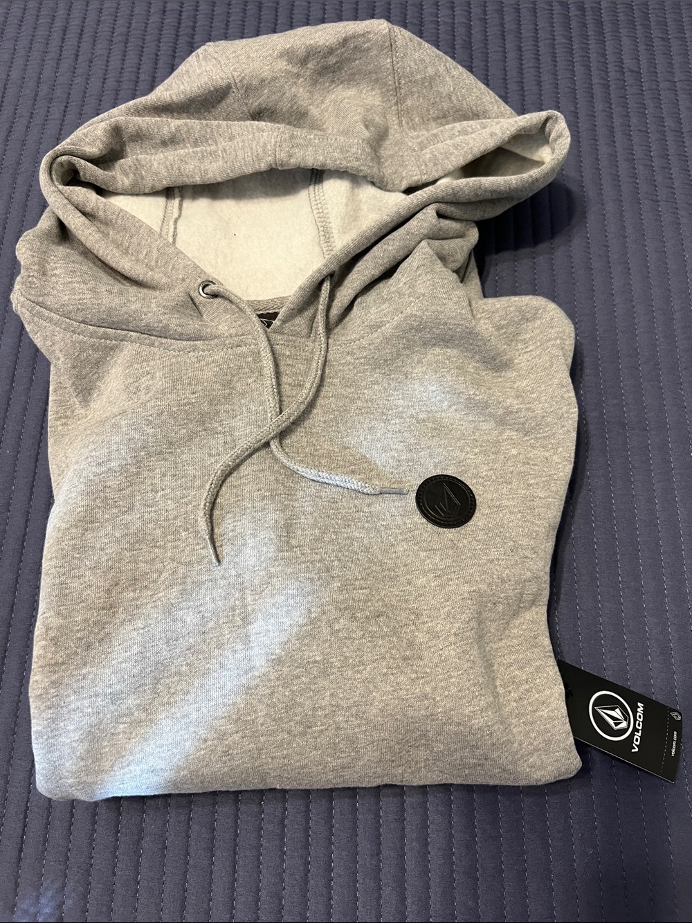 🔥🔥Volcom – Loyal Fleece Lined Zip-Up Hoodie
NAVY HEATH / M